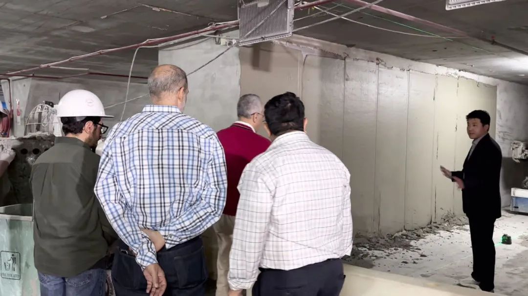 中東首秀成功，蔚建抹灰機器人順利完成阿聯(lián)酋首批客戶驗收(圖2)