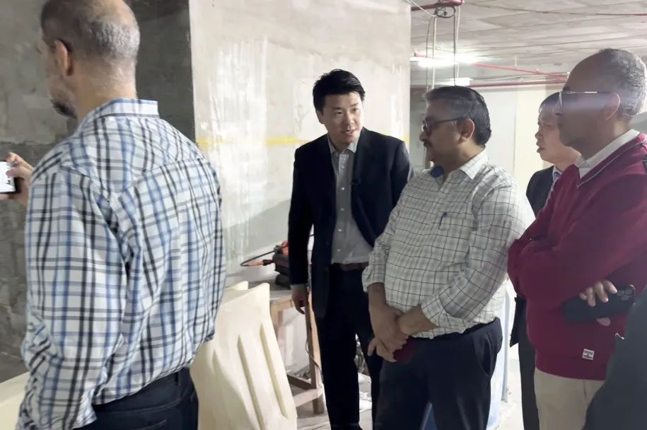 中東首秀成功，蔚建抹灰機器人順利完成阿聯(lián)酋首批客戶驗收(圖3)