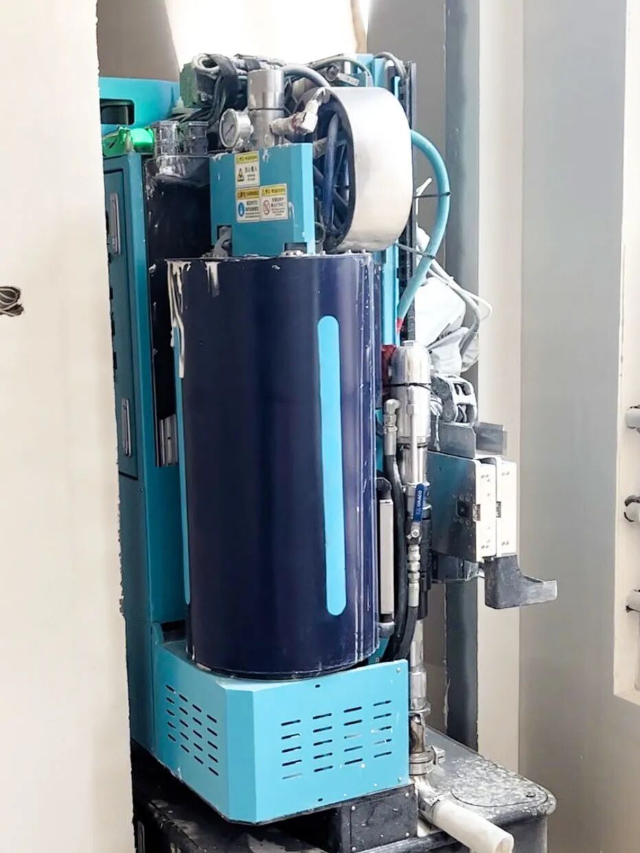 狹小空間里精準(zhǔn)作業(yè) 蔚建噴涂機(jī)器人圓滿完成南京智鑫慧谷人才公寓項(xiàng)目(圖5)